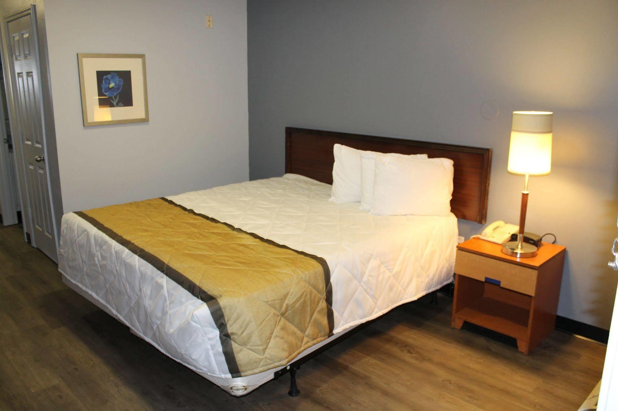 Budgetel Inn And Suites Atlanta Midtown Exterior foto